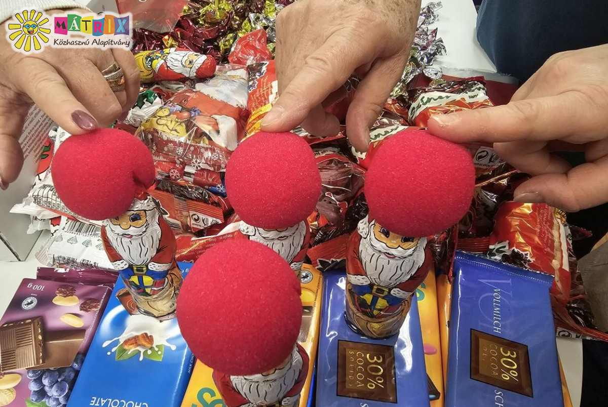 Mikulás a bohócdoktorokkal