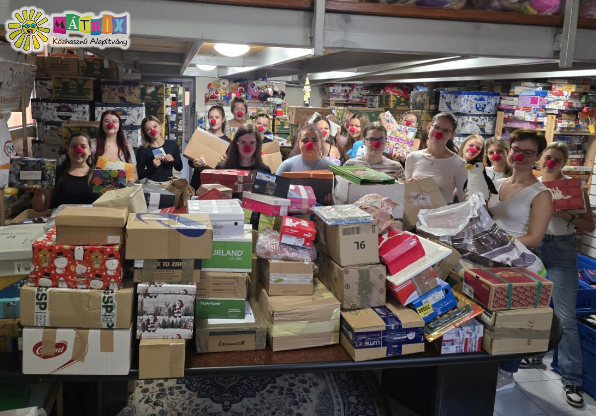 Bohócdoktor programokkal ismerkedtek az önkéntesek