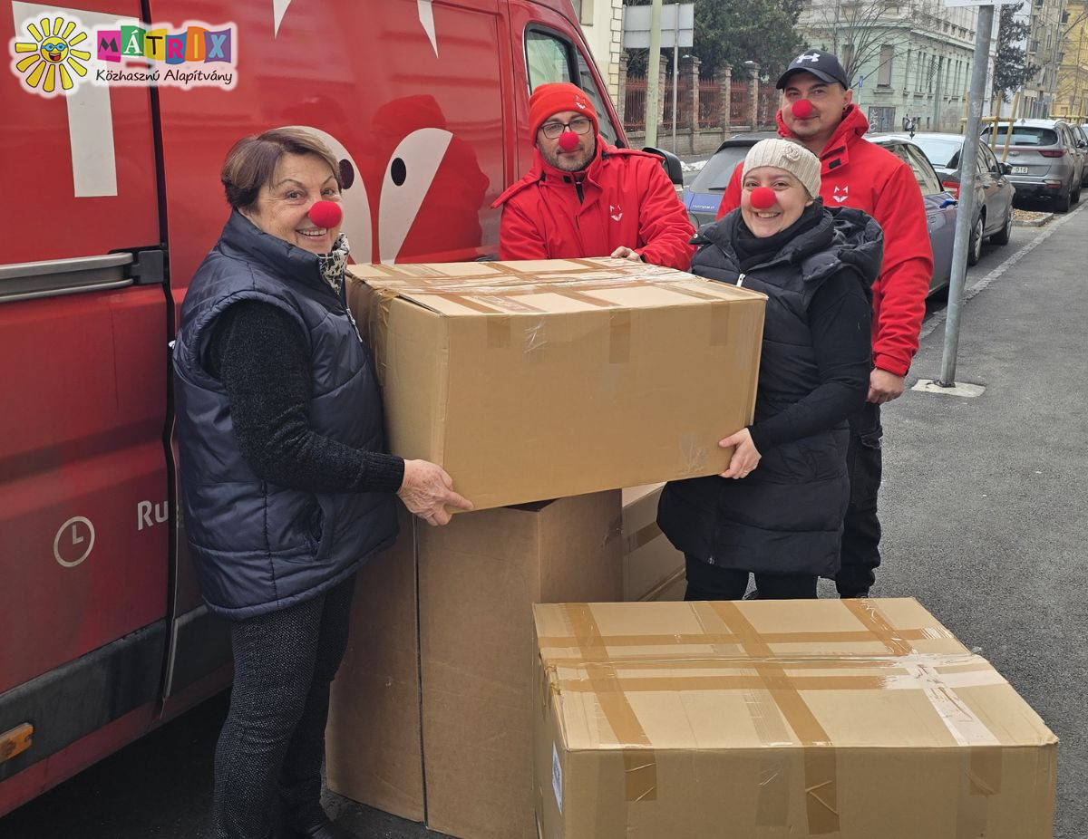 Bohócdoktor jótettek a FoxPost támogatásával – amikor az összefogás mosolyt teremt
