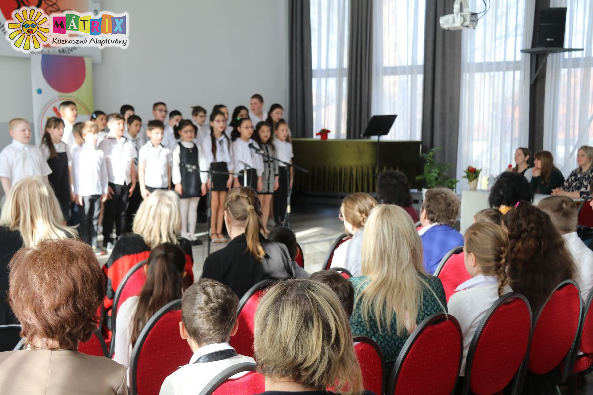 A végére mindenki bohócdoktorrá változott a verses–mesemondó versenyen