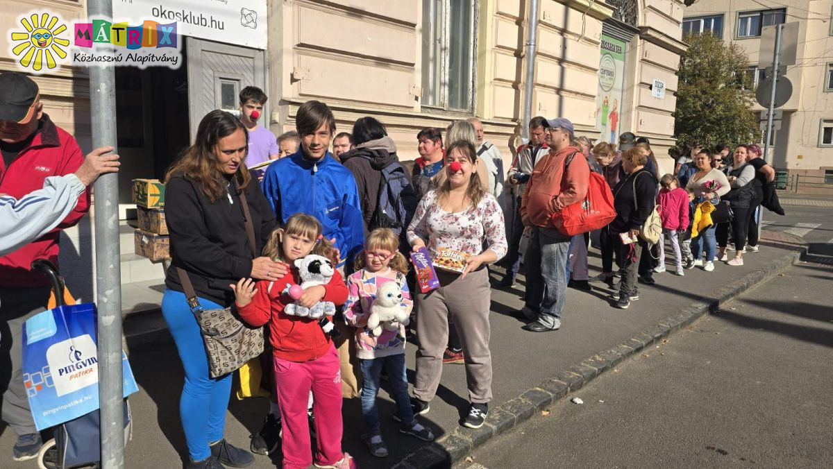 Bohócdoktorok éhezés elleni utcai harca