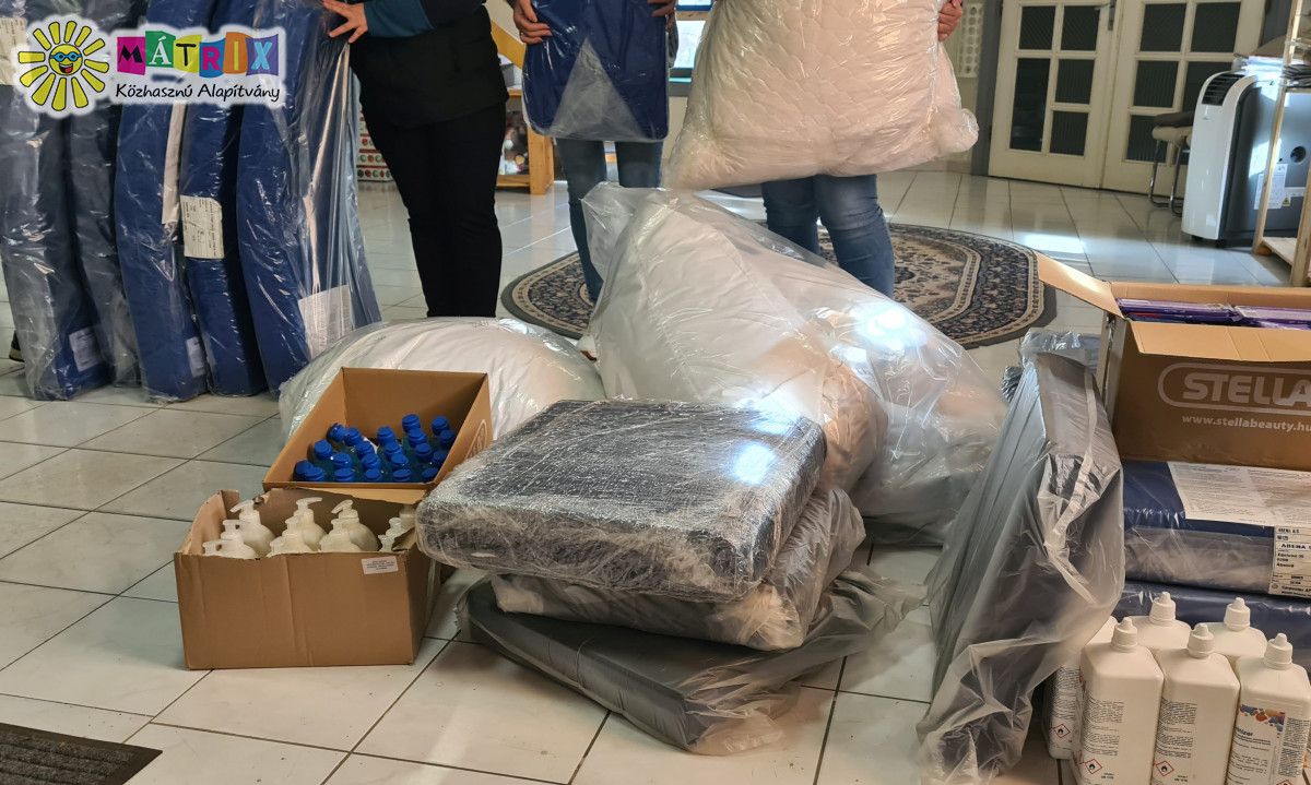 Bohócdoktorok támogatása a pszichiátriai klinikának