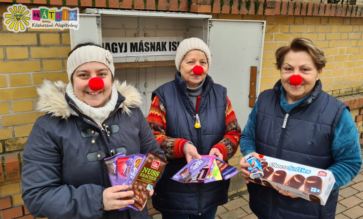 A Bohócdoktorok mindenkire gondolnak - ételosztás