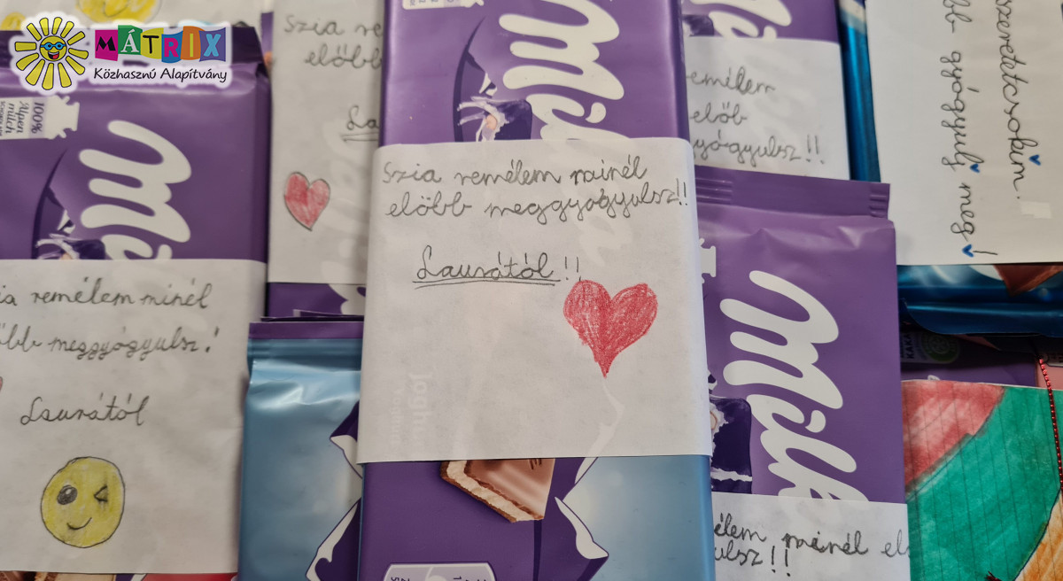 Bohócdoktorokkal üzentek a Gyerekek a beteg gyerekek gyógyulásáért