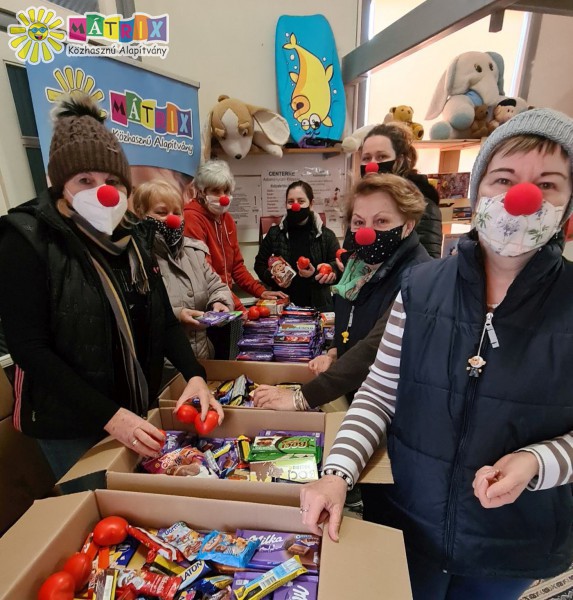 Bohócdoktorok covid kórházak támogatása