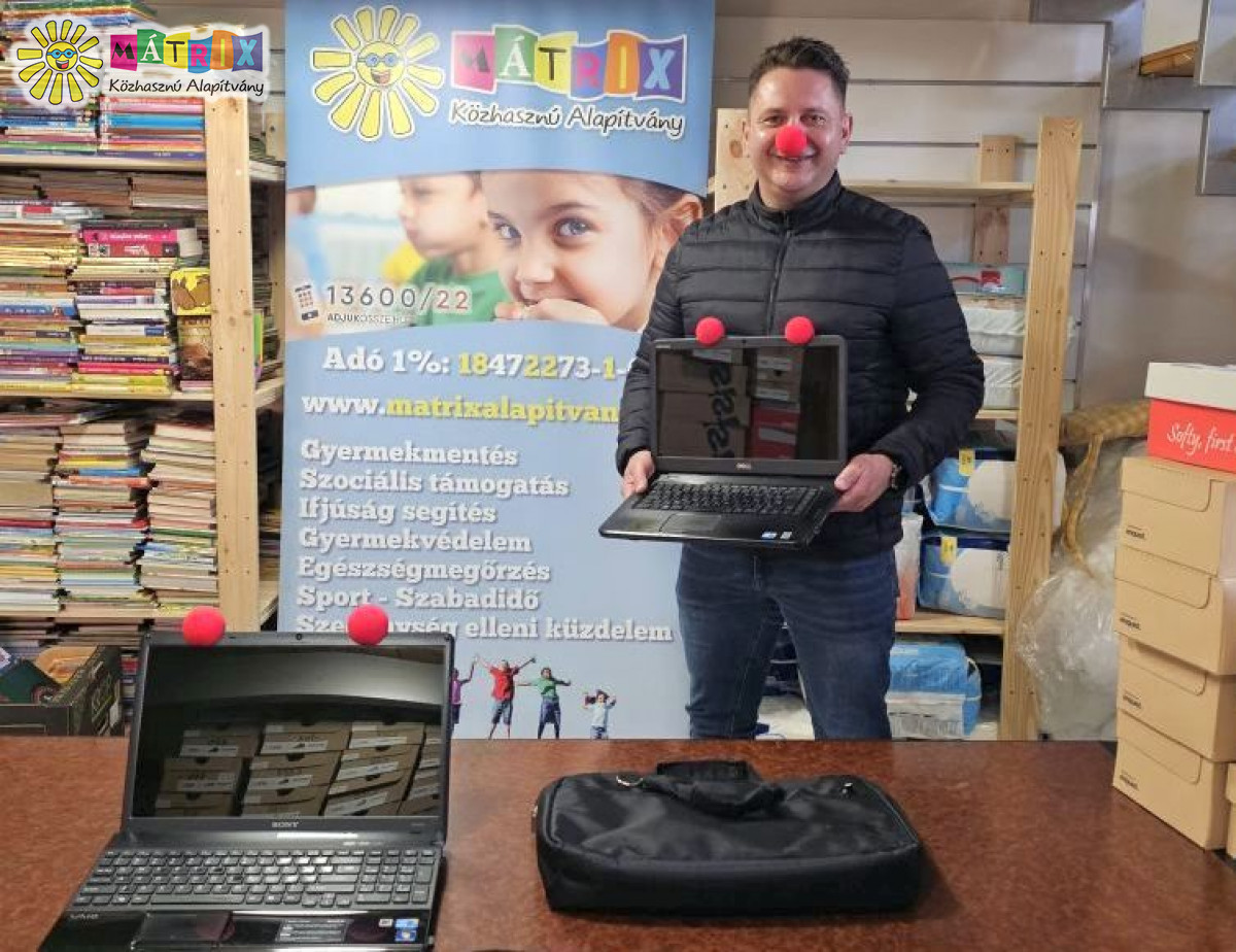 Számítógép adomány érkezik gyermekeknek