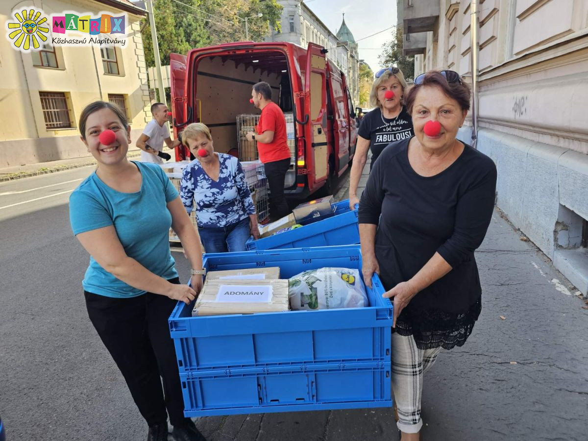 Játék adományok, bohócdoktorok támogatása