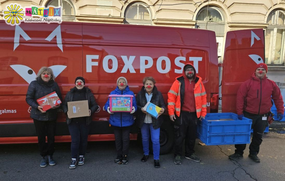 FoxPost és a Bohócdoktorok közös projekt